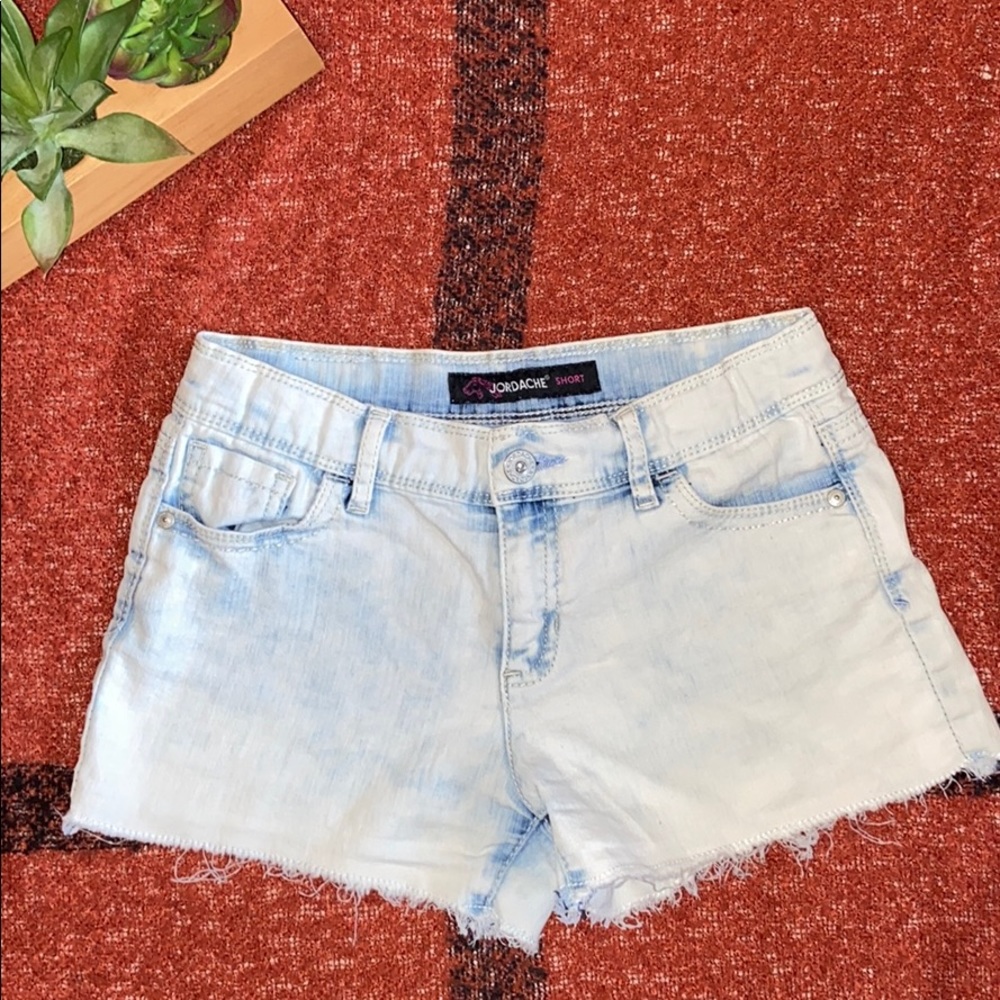 Jordache youth light wash denim shorts